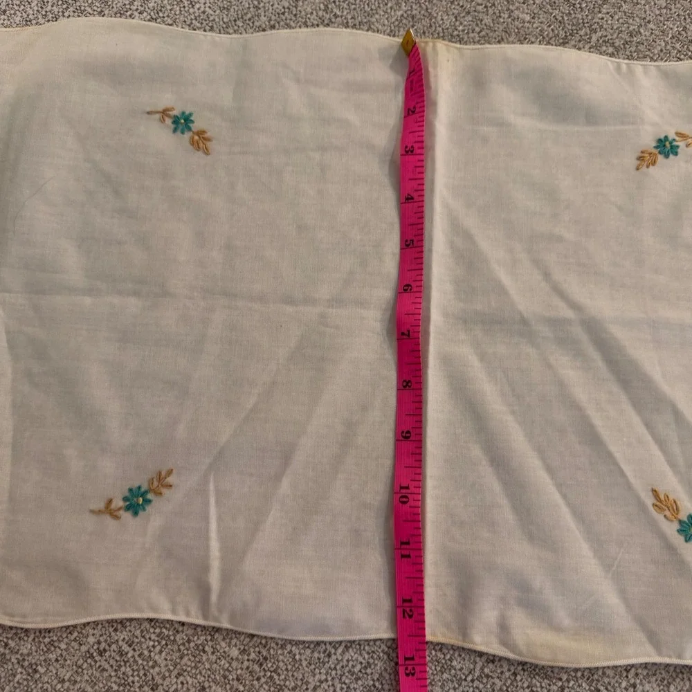 Handcrafted Embroidered Floral Table Runner Vintage Cottagecore Decor‎ 35x12